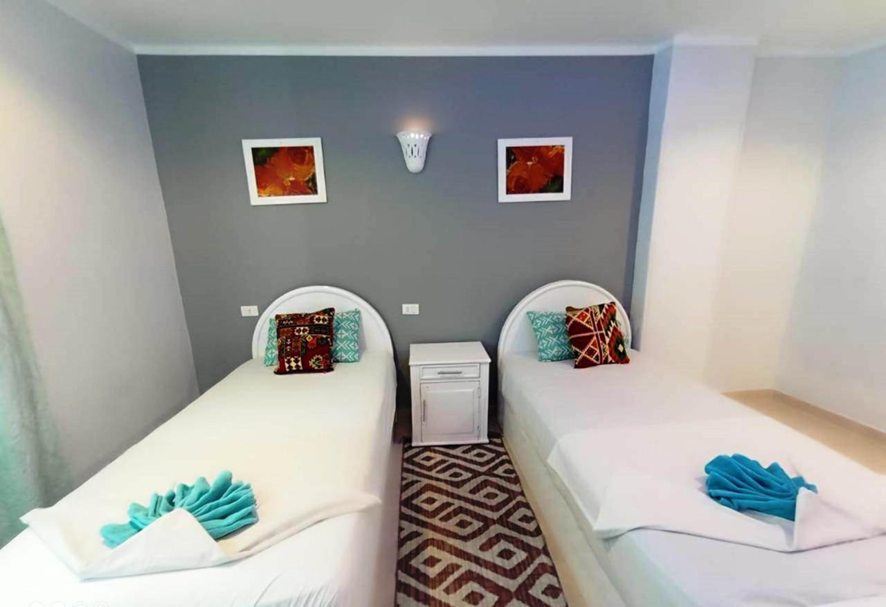 Nefertarie Guest House Luxor Exterior foto